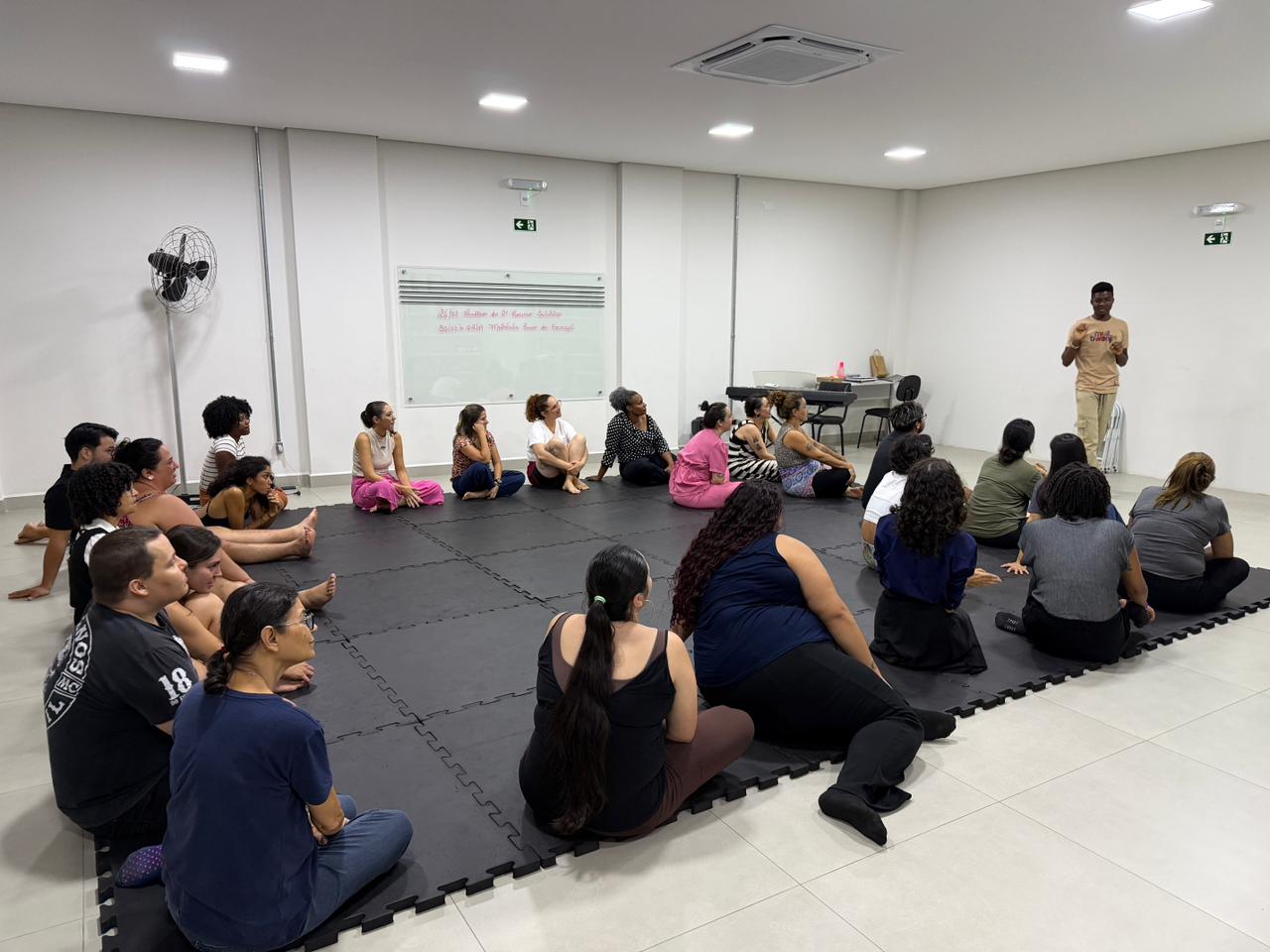 Vivência de Ritmos para Adultos — Adultos